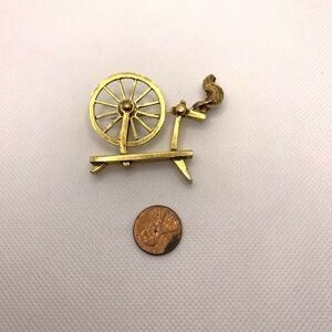 Zentall Gold Spinning Wheel Brooch